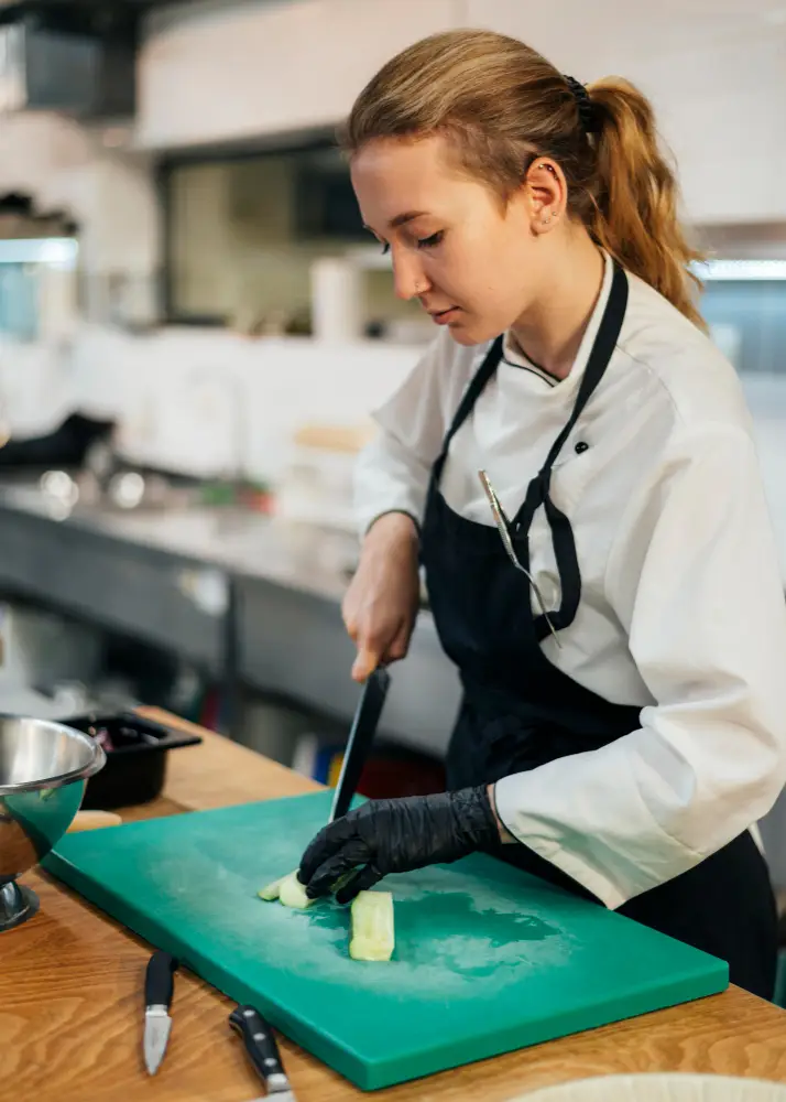 08) HACCP - PERSONALE NON QUALIFICATO LIVELLO 1 (8 ORE) PERSONALE QUALIFICATO LIVELLO 2 (14 ORE) PER RESPONSABILE INDUSTRIA ALIMENTARE (20 ORE) SOLO ON LINE