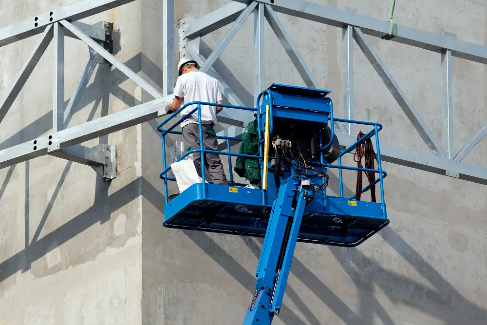 13) CORSO DI FORMAZIONE TEORICO-PRATICO PER LAVORATORI ADDETTI ALLA CONDUZIONE DI PIATTAFORME DI LAVORO MOBILI ELEVABILI (PLE) (18 ORE)